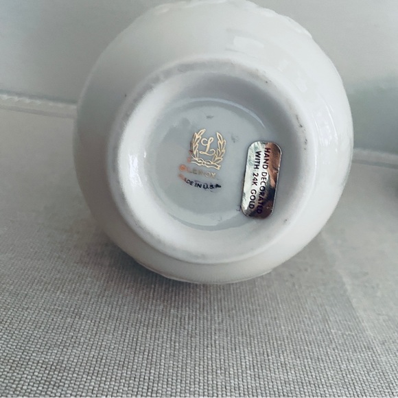 Lenox Countess Collection floral vase with gold trim 8” tall - Picture 6 of 9